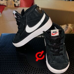 Nike Blazers -Mid